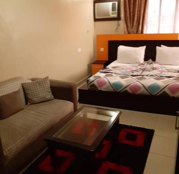 سوییت اجرایی, Alluring View Hotel Toyin Sreet