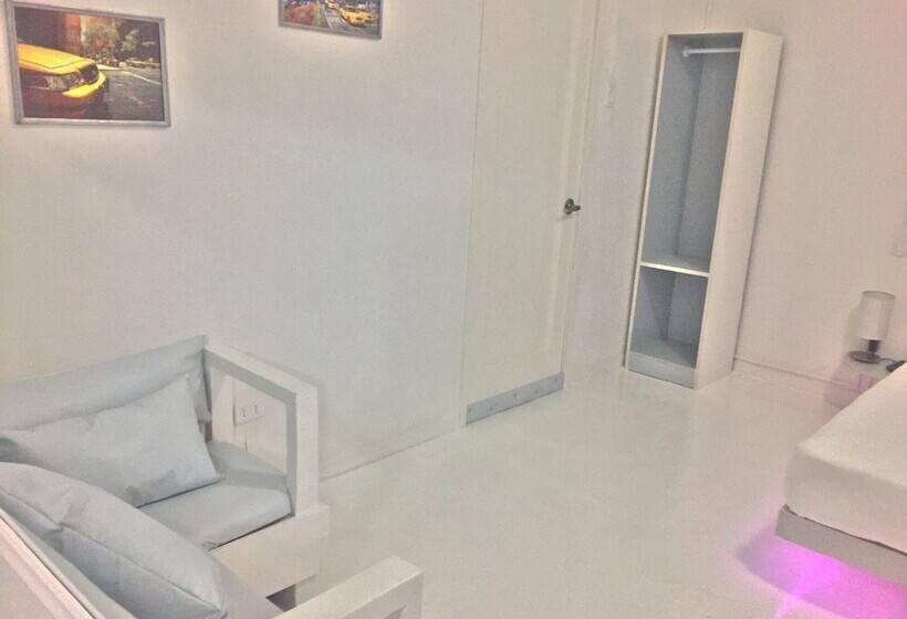 Номер Superior, New York