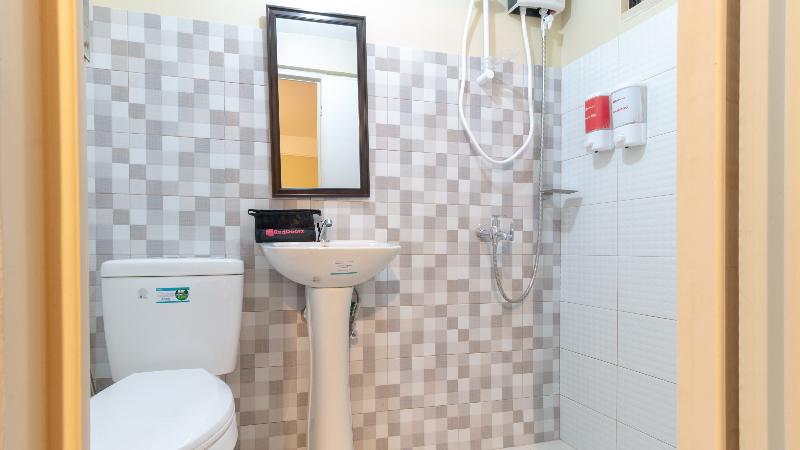 스탠다드 룸, Reddoorz Near Pnr Espana Station
