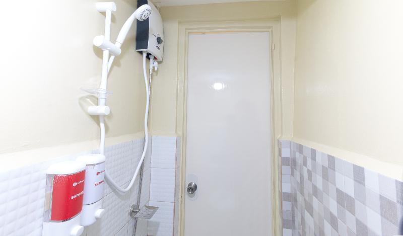 اتاق خانوادگی, Reddoorz Near Pnr Espana Station