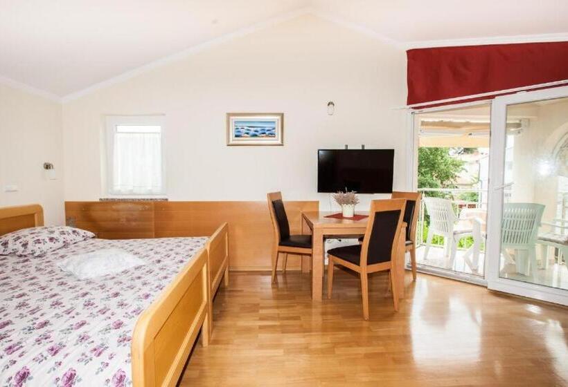 패밀리 룸, B&b Pansion Vago