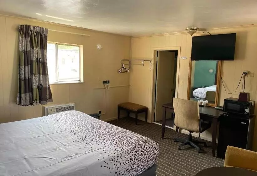 Deluxe Suite King Bed, Best Motel