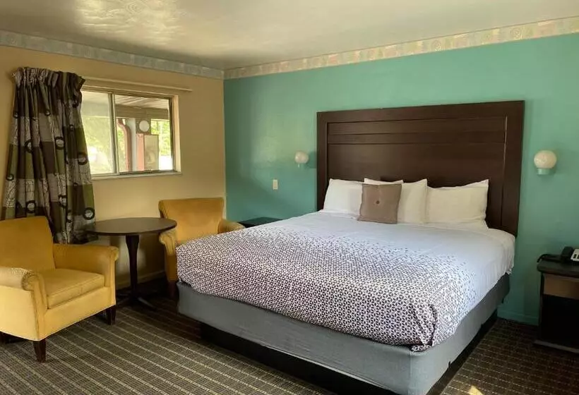 Deluxe Suite King Bed, Best Motel