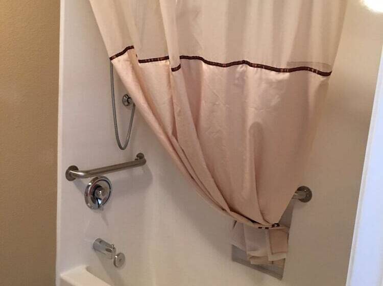 סוויטה מותאמת לאדם עם מוגבלויות, Best Western Fallon Inn & Suites