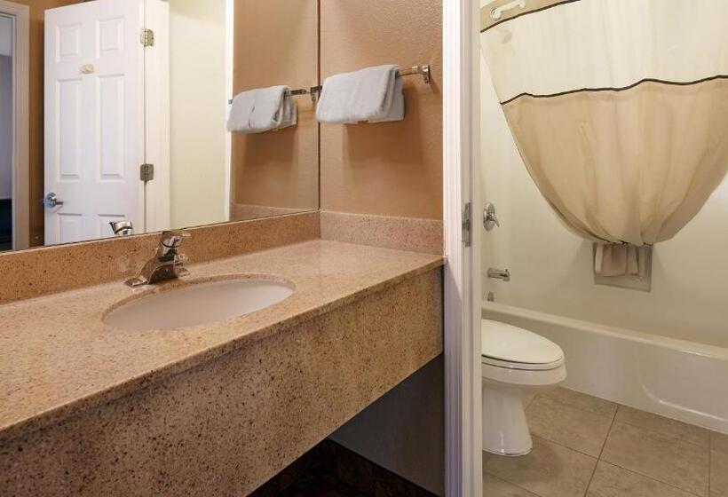 身障者適用キングサイズベッドルーム, Best Western Fallon Inn & Suites