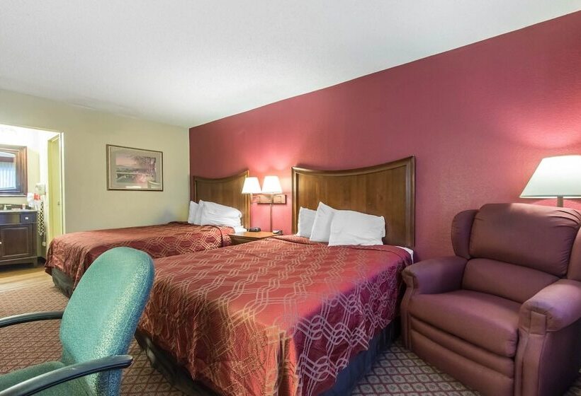 غرفه قياسيه سريرين مزدوجين, Econo Lodge Inn & Suites Joplin