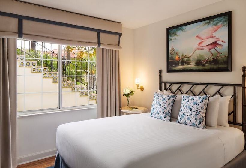 غرفة أساسية, Milo Santa Barbara