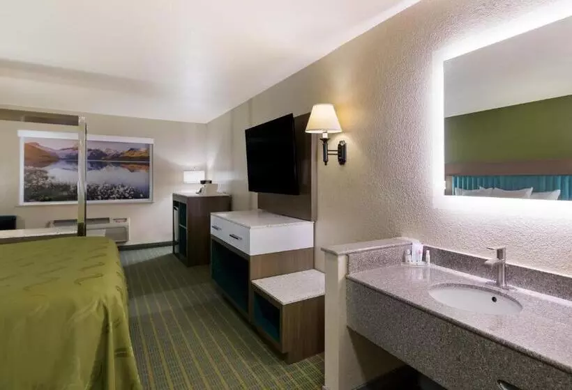 キングサイズベッドのスタンダードルーム, Quality Inn Alpine