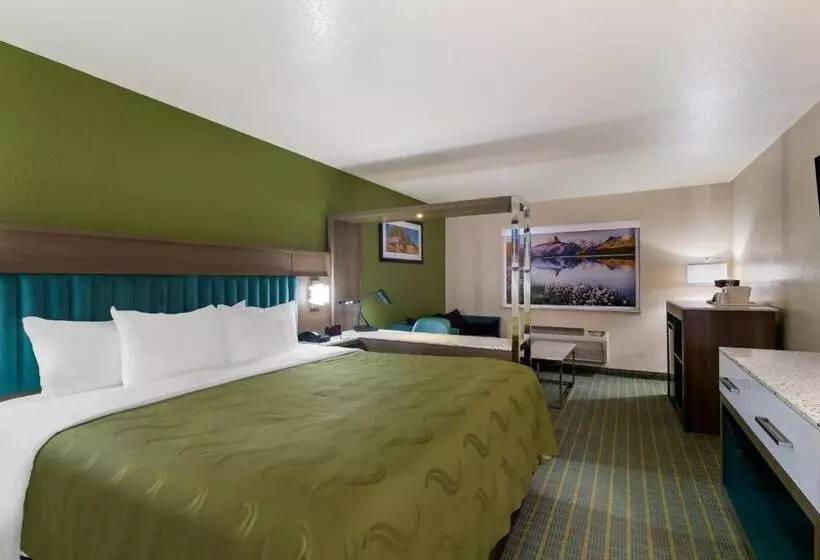キングサイズベッドのスタンダードルーム, Quality Inn Alpine