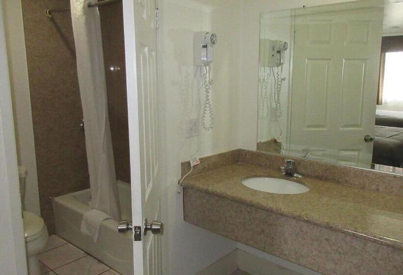 스탠다드 룸 킹사이즈 침대, Rodeway Inn