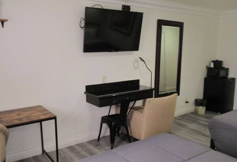 스탠다드 룸 더블 침대 2개, Rodeway Inn