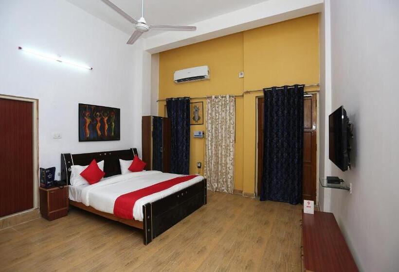 اتاق استاندارد, Super Collection O Sara Grand Near Ram Manohar Lohia Hospital