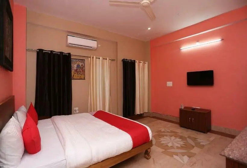 ベーシックルーム, Super Collection O Sara Grand Near Ram Manohar Lohia Hospital