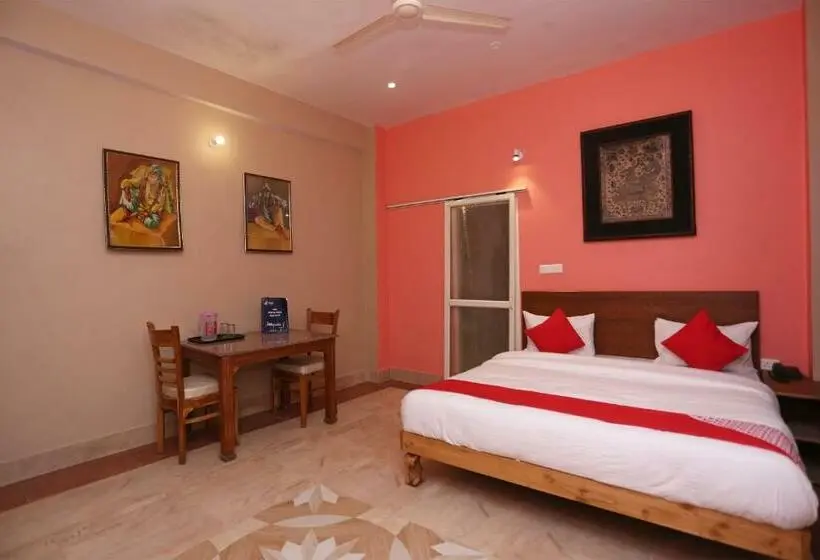 ベーシックルーム, Super Collection O Sara Grand Near Ram Manohar Lohia Hospital