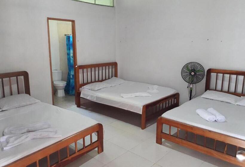 스탠다드 트리플 룸, Hostal Zurymar Capurganá