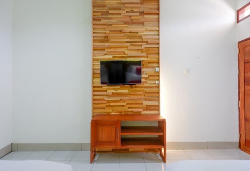 标准间, Reddoorz Near Taman Makam Pahlawan Tatura