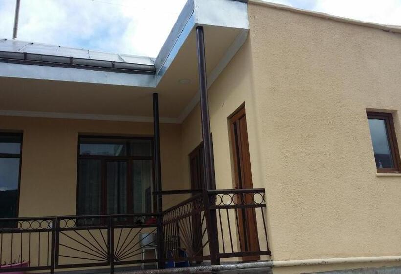 חדר סטנדרט נוף לגינה, Verishen Guest House B&b