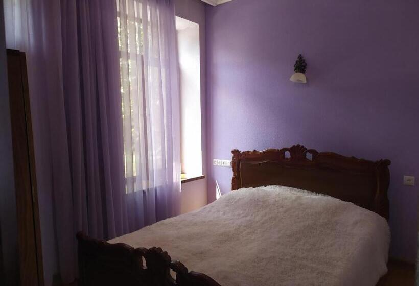 חדר משפחתי, Verishen Guest House B&b