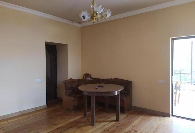 חדר משפחתי, Verishen Guest House B&b