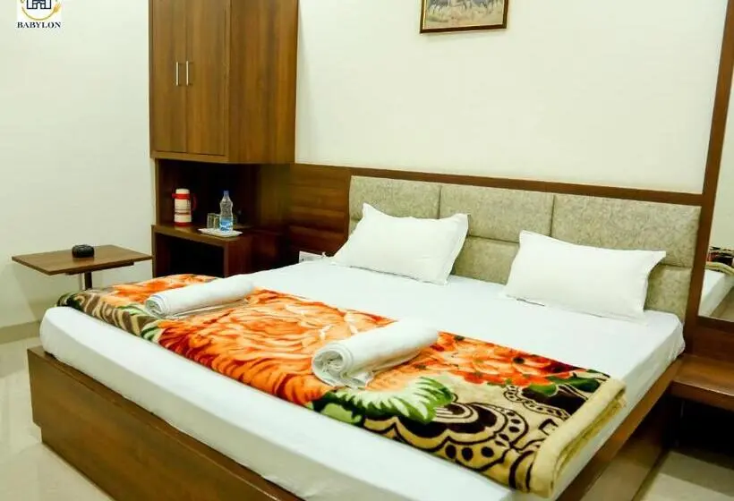 デラックスルーム, Babylon Regency, Opp Krishna Janmasthan Temple