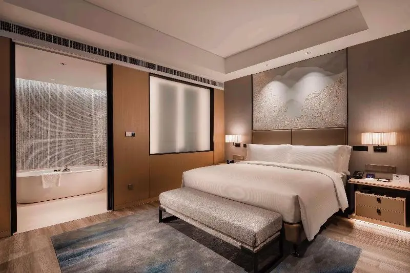 キングサイズベッドのスイートルーム, Doubletree By Hilton Yangzhou