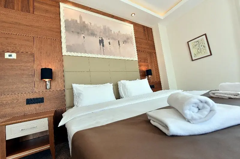1 Bedroom Apartment, Lazaro