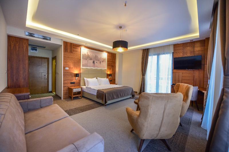 1 Bedroom Apartment, Lazaro