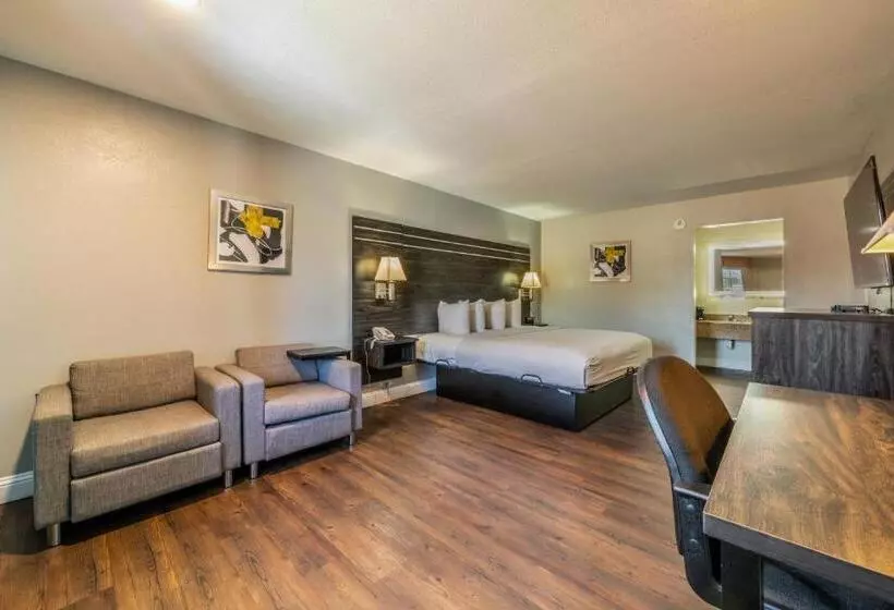 キングサイズベッドのスタンダードルーム, Best Western Inn Of Jasper