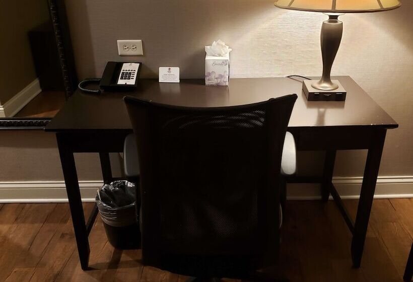 غرفه قياسيه سريرين مزدوجين, Best Western Plus Hawthorne Terrace