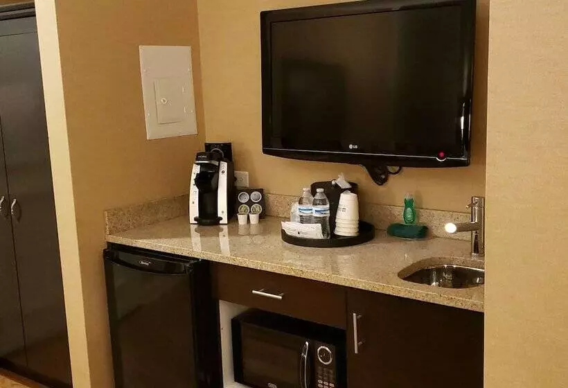 سوئیت برای معلولان, Best Western Plus Hawthorne Terrace