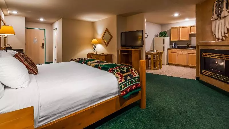 キングサイズベッドのスタンダードルーム, Best Western Plus Kentwood Lodge
