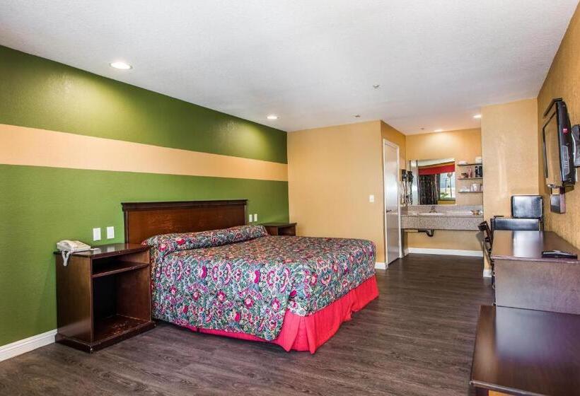 Стандартный Номер Кровать Кинг, Budget Inn