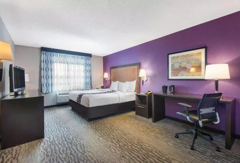 اتاق استاندارد با تخت بزرگ, La Quinta By Wyndham Erie