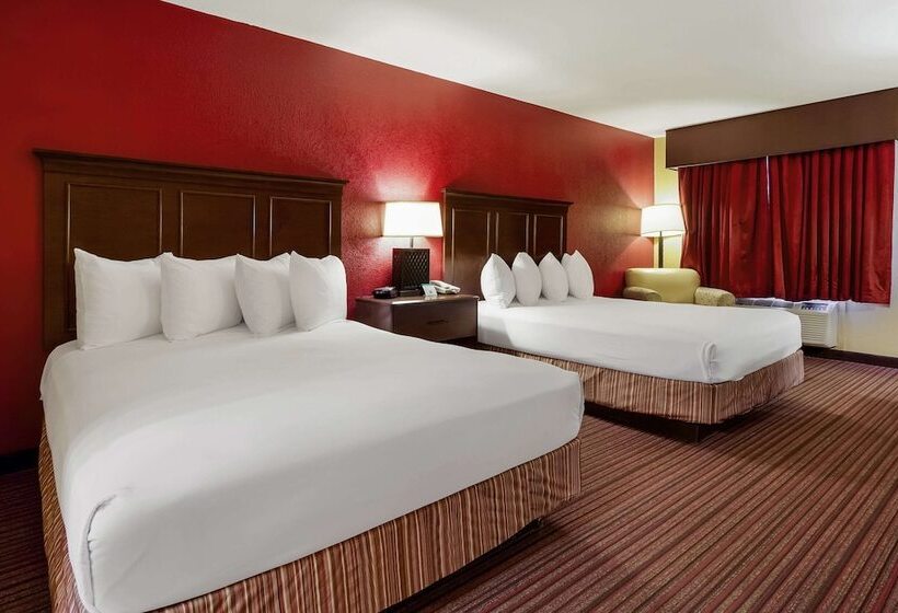 Номер Стандарт 2 Двуспальные Кровати, Quality Inn & Suites