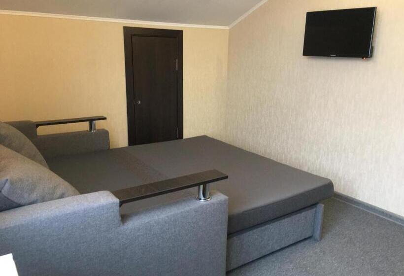 اتاق خانوادگی, Guest House Sotni