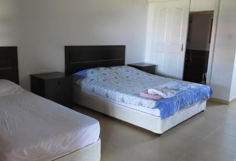Quarto Economy, Elausa Hotel & Restaurant