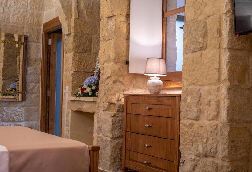 اتاق استاندارد برای معلولان, 39 St. George