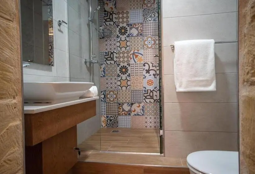 اتاق استاندارد, 39 St. George