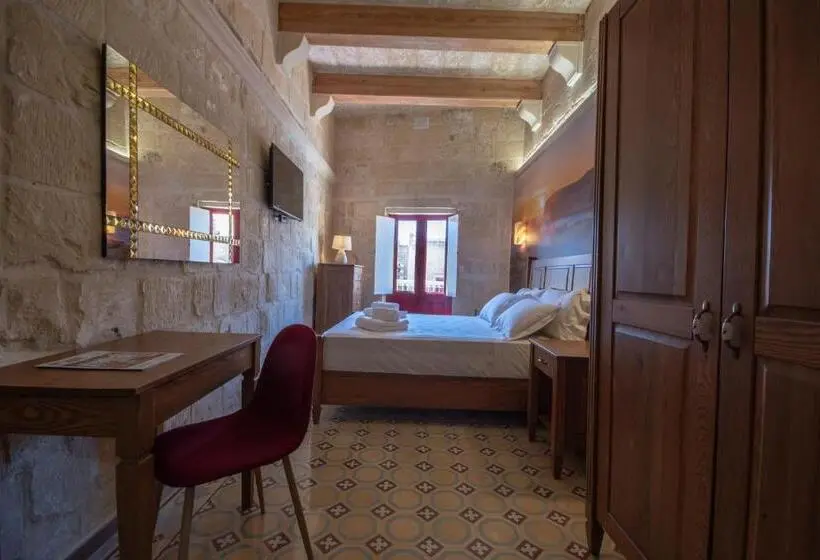 اتاق استاندارد با بالکن, 39 St. George