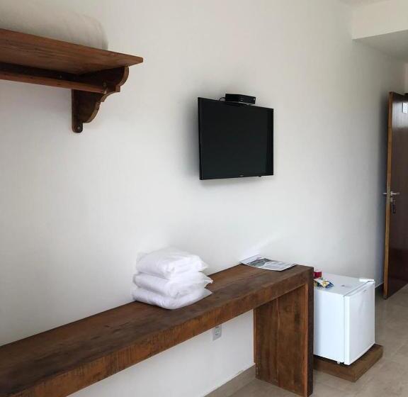 חדר סטנדרט לשלושה, Pousada Capitólio