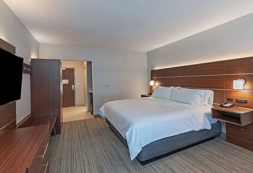 スイート, Holiday Inn Express & Suites   Parsons, An Ihg