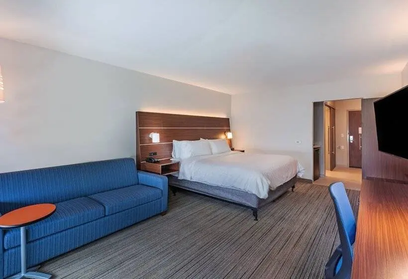 身障者適用スイートルーム, Holiday Inn Express & Suites   Parsons, An Ihg