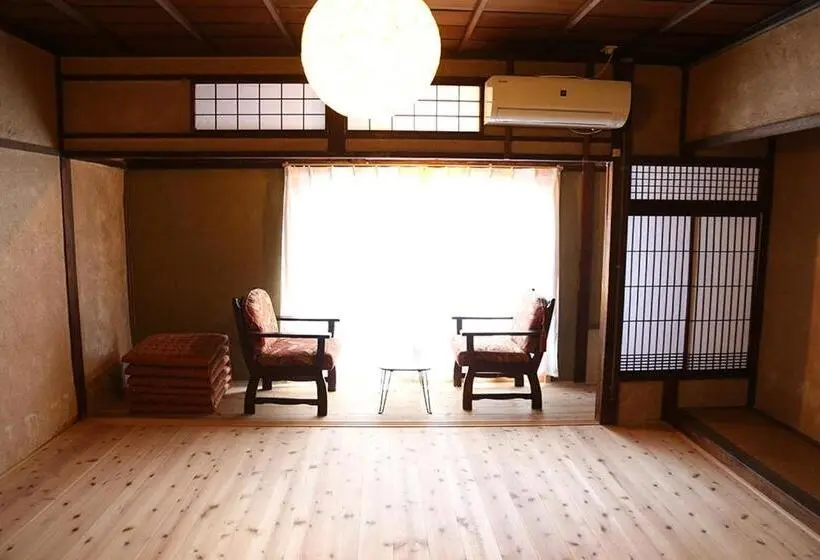 ファミリールーム, Perch Guest House