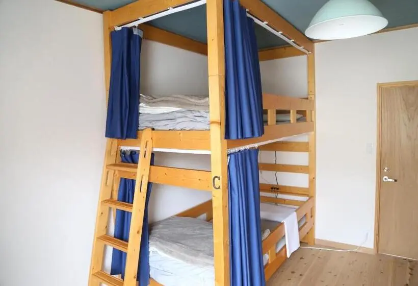 スタンダード4人部屋, Perch Guest House