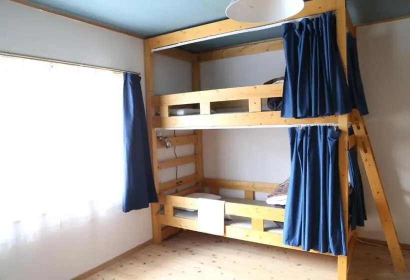 スタンダード4人部屋, Perch Guest House