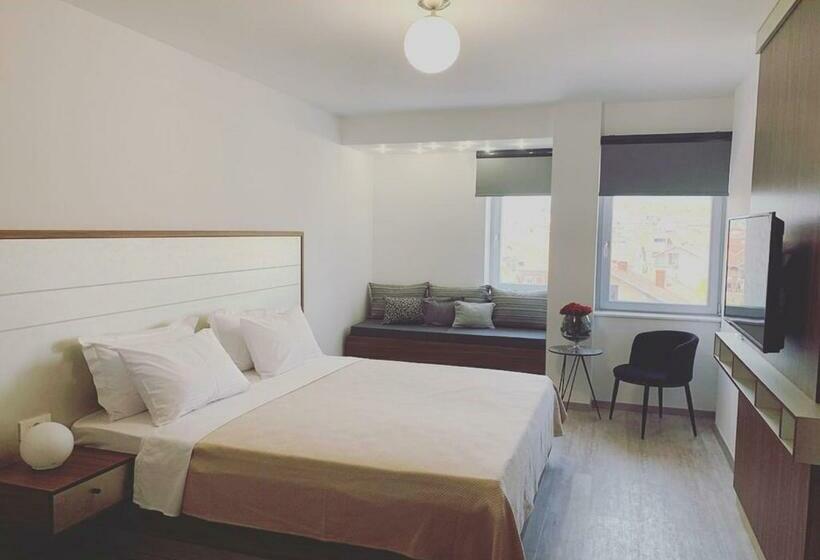 اتاق استاندارد, Paint It Black Hotel & Spa