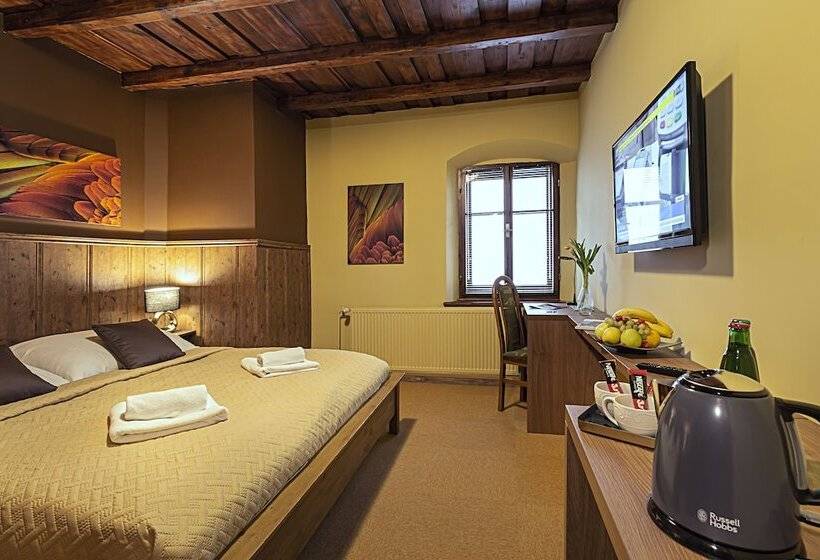 标准间, Restart House