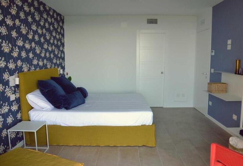 اتاق لوکس با چشم‌انداز دریا, Villa Verna Agriresort