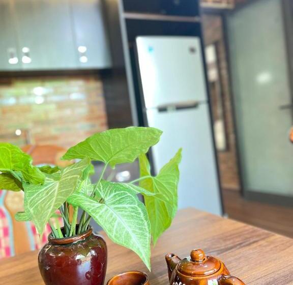 سوییت خانوادگی, Mandarin Homestay Hue