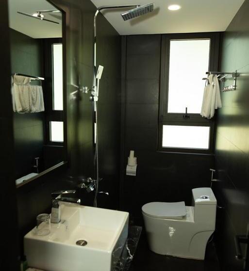 اتاق لوکس سه تخته, Mandarin Homestay Hue